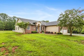 Family Poolside Oasis & Guest Suite 5BR/4BA & YARD - Image 5