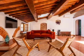 Penthouse Living Gallery in the Historic Center - Image 3