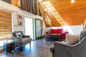 Chandler's Cabin - Image 4