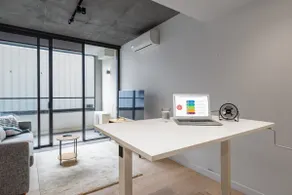 Cosy City Apartment near UniMelb &Queen Vic Market - Image 2