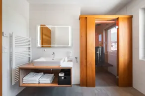 Suite with infrared cabin - Image 3