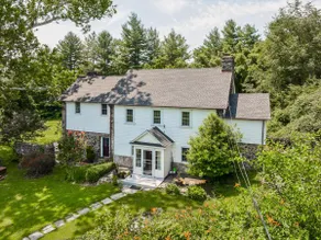 Villanova Family Home 4 BR 3.5 Baths • 5+Parking - Image 5
