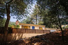 The Blue Door Cottage - Image 5
