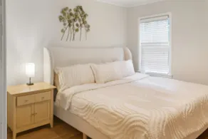 Charming Midtown Retreat - Image 4
