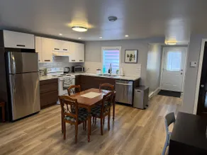 3 Bed 2.5 bath on Queen pet friendly+parking - Image 5