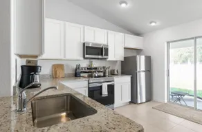 Sunny Palm Coast Retreat - Image 5