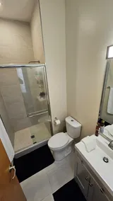 Entire condo in Chicago, Illinois - Image 3