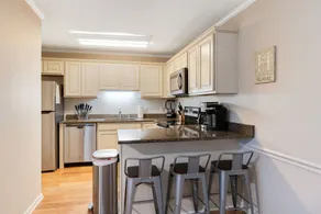 2 miles to Elon Campus - Pet Friendly-Fenced Yard - Image 5