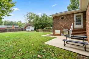 2 miles to Elon Campus - Pet Friendly-Fenced Yard - Image 4