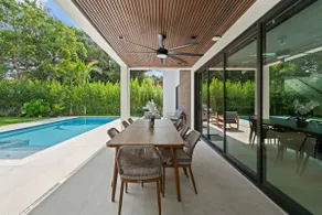 Luxury Pool Villa // 5bd 4ba - Image 4