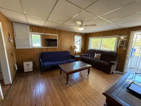 Georgian Bay Cottage/ Beach Access •Yard• Sleeps 8 - Image 3