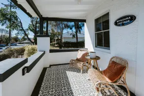 Mygoura Cottage—Charming Country Living in Town - Image 4
