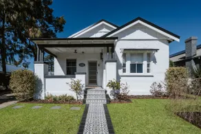Mygoura Cottage—Charming Country Living in Town - Image 5