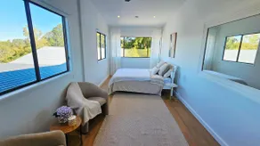 Cielo Flaxton, Newly Renovated Luxury Accommodation with Ocean and Iconic Views - Image 5