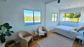 Cielo Flaxton, Newly Renovated Luxury Accommodation with Ocean and Iconic Views - Image 3