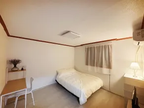Lavender House - Image 3