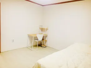 Lavender House - Image 4