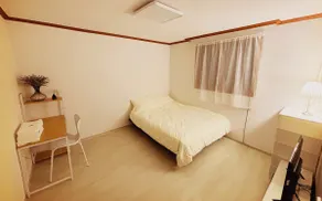 Lavender House - Image 2