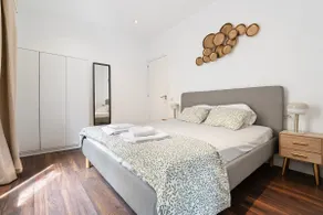 Muntaner Apartments - Image 4