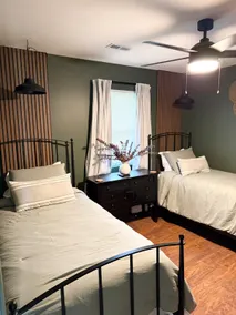 Cozy Modern Stay in Bentonville - Image 4