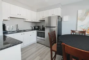 Strathroy Stays - Sleeps 6- Centrally Located - Image 4