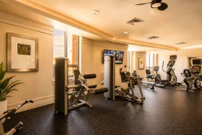 Downtown 2BR Walk to DC Metro, Gym, Parking, Pool - Image 5