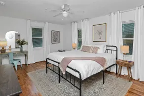 Park St Haven 4BR with Patio - Image 4