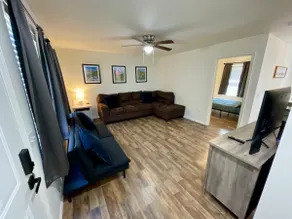 West Plains House with Patio - Image 2