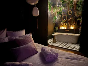 Romantic suite with herbal bath - Image 3