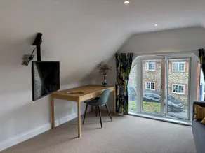 Self-contained annex in village - Image 4