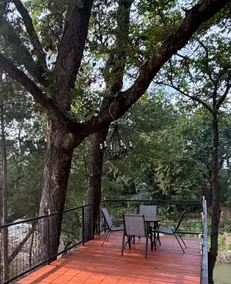 Riverside Rest-27 miles from Durant-King bed - Image 2