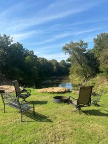 Riverside Rest-27 miles from Durant-King bed - Image 4