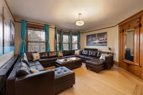 5BR Luxury Retreat With Huge Garage & 3 King Beds - Image 3