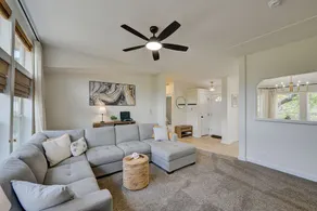 Walk to Main St• Peaceful Mtn Views•3BR - Image 4