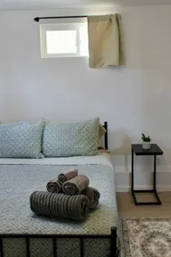 Newly Renovated Studio By Denver - Image 5