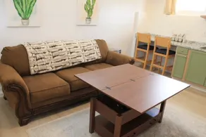 Newly Renovated Studio By Denver - Image 4