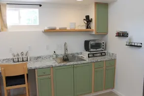 Newly Renovated Studio By Denver - Image 3