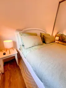 Private | Free Parking | AC | Near Airport | WIFI - Image 5