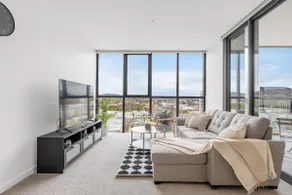 Cosy Woden Apt Near Canberra Hospital,Transport - Image 3