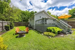 Cozy Lake Cottage • Pet Friendly - Image 5