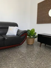 Entire house | Excellent location | 3 bedrooms - Image 3