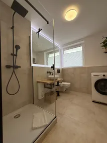 City balcony: 2 bedrooms/2 bathrooms, 6 guests, church view - Image 4