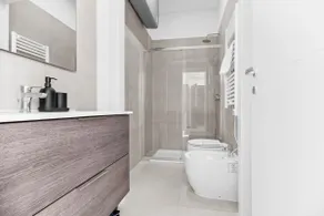 Modern Apt 2min from Station [Centro Monza] - Image 3