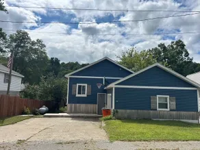 Tippecanoe Riverfront | Kayaks & Dock | Sleeps 8 - Image 2