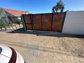 The Blue House - Image 4