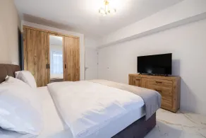 Semi-detached one-bedroom apartment - Image 2