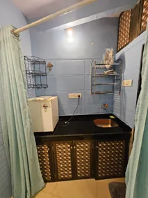 The Cozy Hideaway at Chapel –Bandra Near Lilawati - Image 5