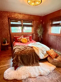 Private Sauna Retreat • Cozy Boho Lake Escape - Image 3