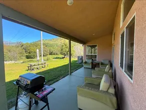 Large 3 bedroom home- 6 miles to SNP - Image 5
