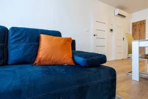Zenith Suite Residence- City Centre, Free Parking by StayNest - Image 4